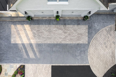 hardscaping-01-outdoor-patio-paver-driveway-walkways-hardscapes