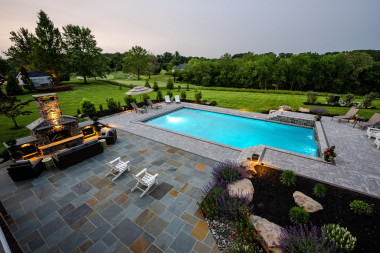 landscape-design-04-pool-patio-fireplace-seating-landscaping