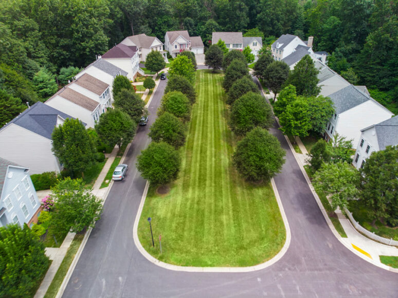 HOA landscaping in Ellicott City